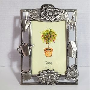 Gorgeous Gardening Theme Pewter Picture Frame NWOB Holds a 4X6 Photo